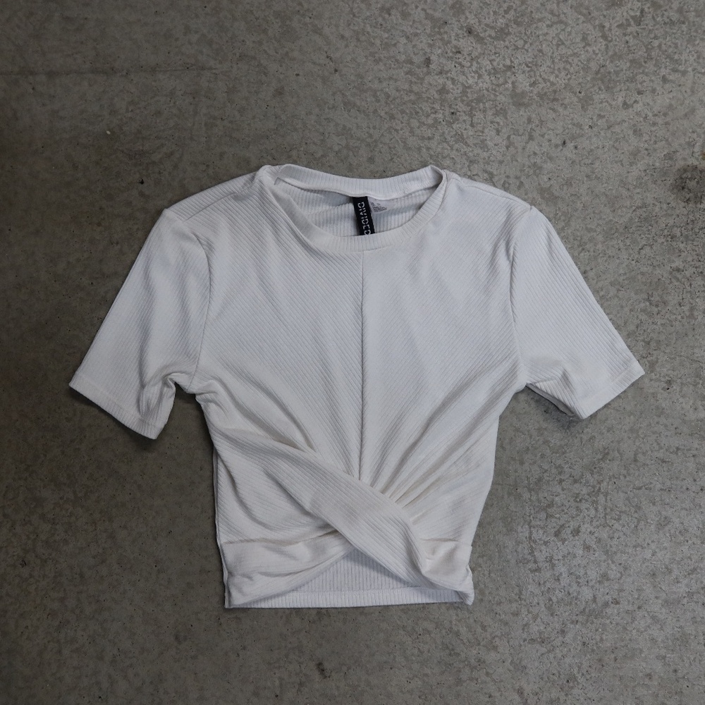 Extra Small Cream & White Minimalistic Tied Crop Top